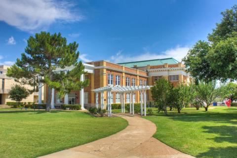 Техасский Веслианский Университет - Texas Wesleyan University - 1