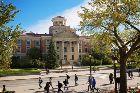 Университет Манитобы - University of Manitoba - 2