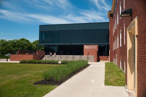 Университет острова Принца Эдуарда - University of Prince Edward Island - 2