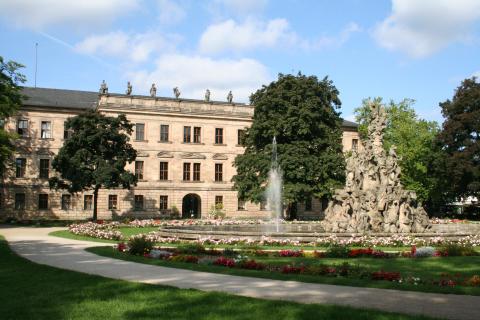 Университет им. Фридриха - Александра в Эрлангене и Нюрнберге - Friedrich-Alexander-Universität Erlangen-Nürnberg - 2