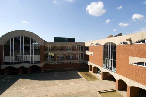 Университет Сассекса - University of Sussex - 1