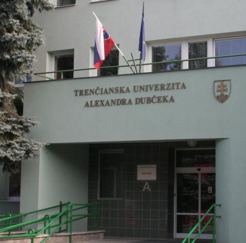 Тренчанский университет Александра Дубчека в Тренчине - Trencianska univerzita Alexandra Dubceka v Trencíne - 5