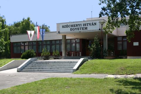 Университет Сечени Иштван - Széchenyi István Egyetem - 1