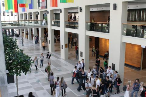 Университет Земмелвейс - Semmelweis Egyetem - 4