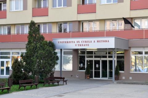 Университет св. Кирилла и Мефодия в Трнаве - Univerzita sv. Cyrila a Metoda v Trnave - 2