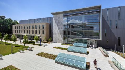 Американский университет - American University - 4