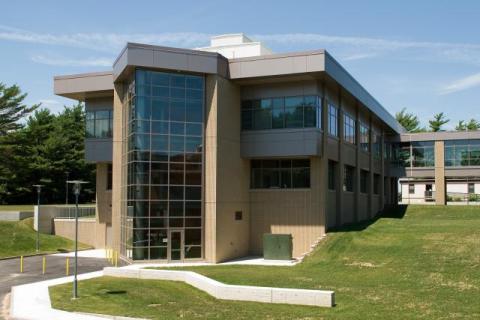 Массачусетский университет, Дартмут - University of Massachusetts Dartmouth - 5