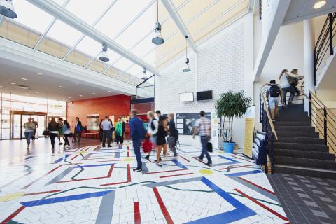 Университет Йёнчёпинга - Jönköping University - 3