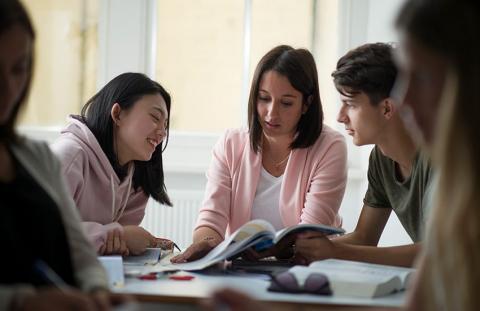 Языковые курсы в Языковых школах Oxford International - 2