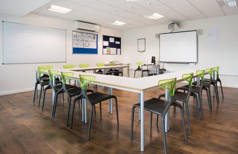 Языковые курсы в Языковых школах Oxford International - 5