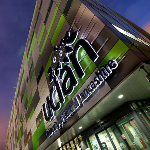 Университет Центрального Ланкашира 4