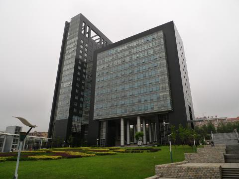 Даляньский технологический университет - 4