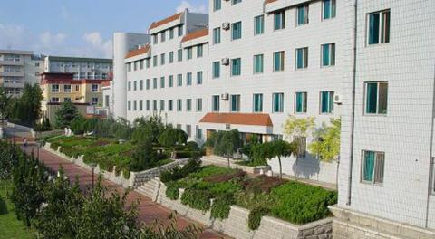 Университет финансов и экономики Дунбэй - 3