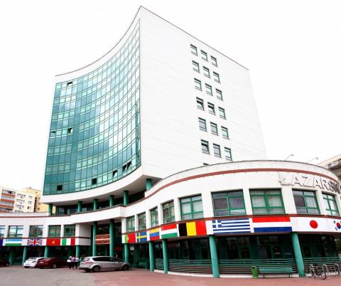 Университет Лазарского в Варшаве - 3