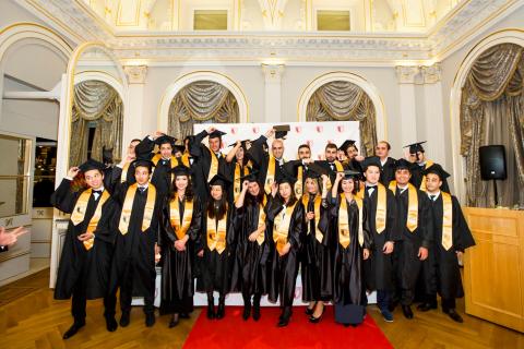 Американский университет в Швейцарии - 5