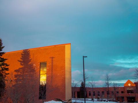 Университет Кейп-Бретона  – Cape Breton University