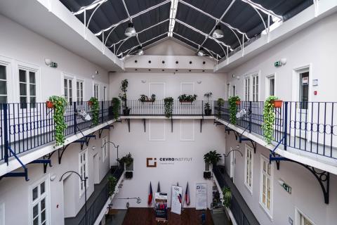 Университет CEVRO - CEVRO University