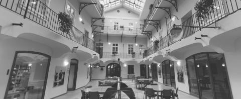 Университет CEVRO - CEVRO University