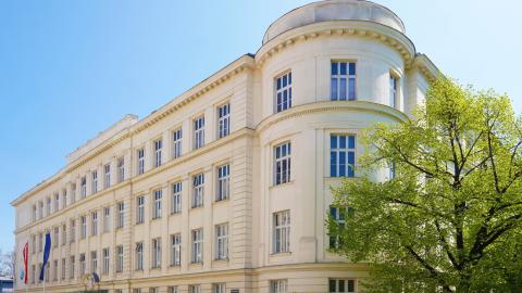Дунайская международная школа - Danube International School