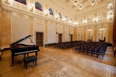 Академия музыки имени Кшиштофа Пендерецкого в Кракове - Akademia Muzyczna im. Krzysztofa Pendereckiego w Krakowie
